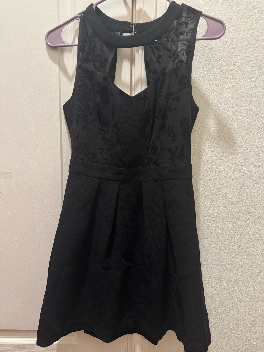 BCBGeneration Black Sleeveless Keyhole Fit-and-Flare Mini Dress